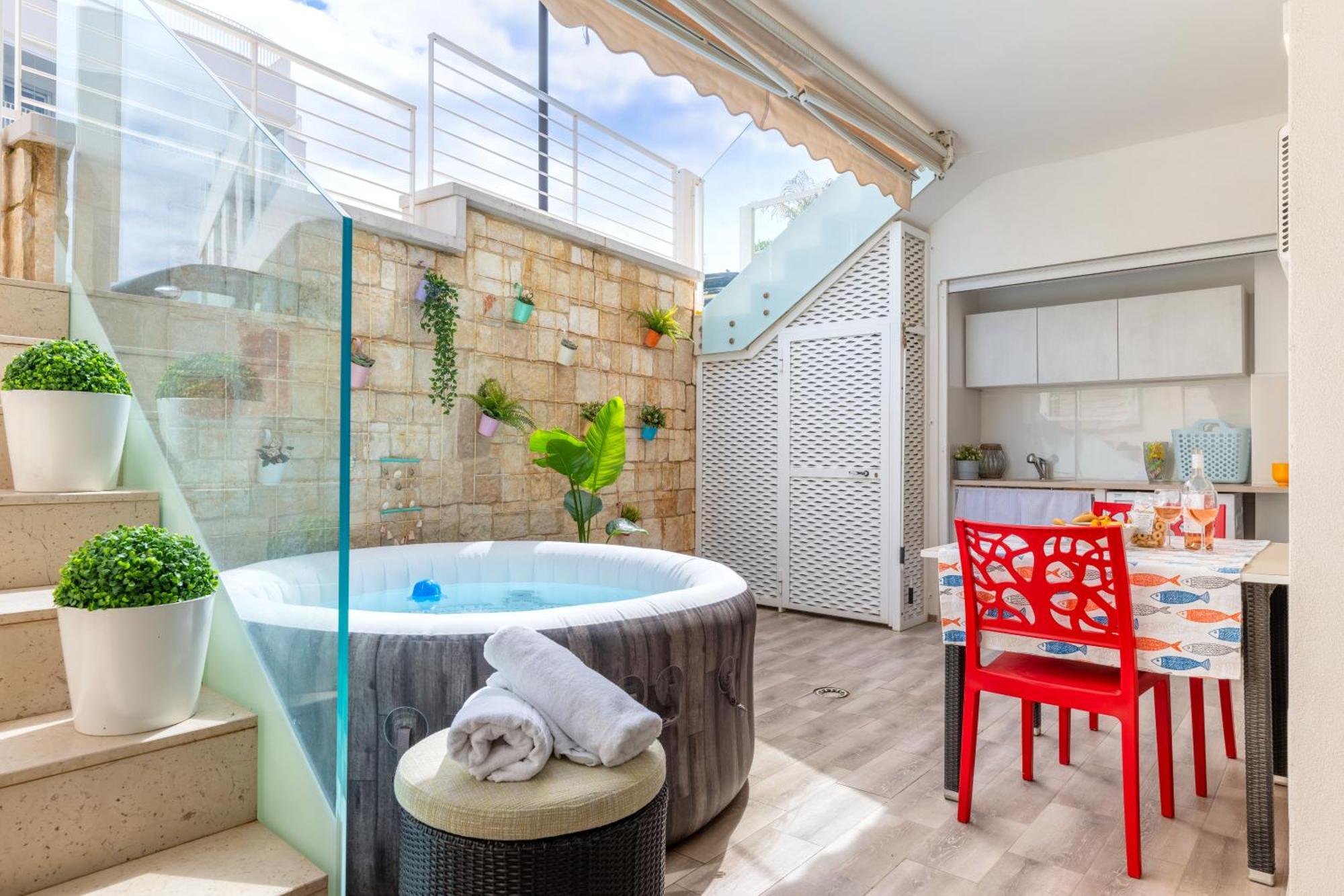 Cozy Marine Apt With Jacuzzi - 250Mt From Sea Polignano a Mare Exteriör bild